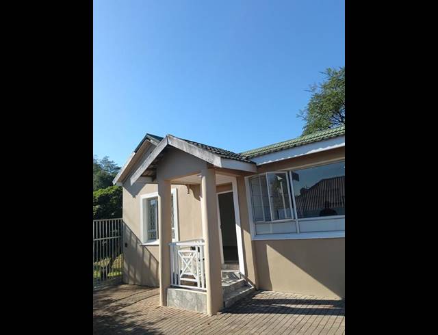3 BEDROOM PROPERTY TO RENT IN PARK HILL